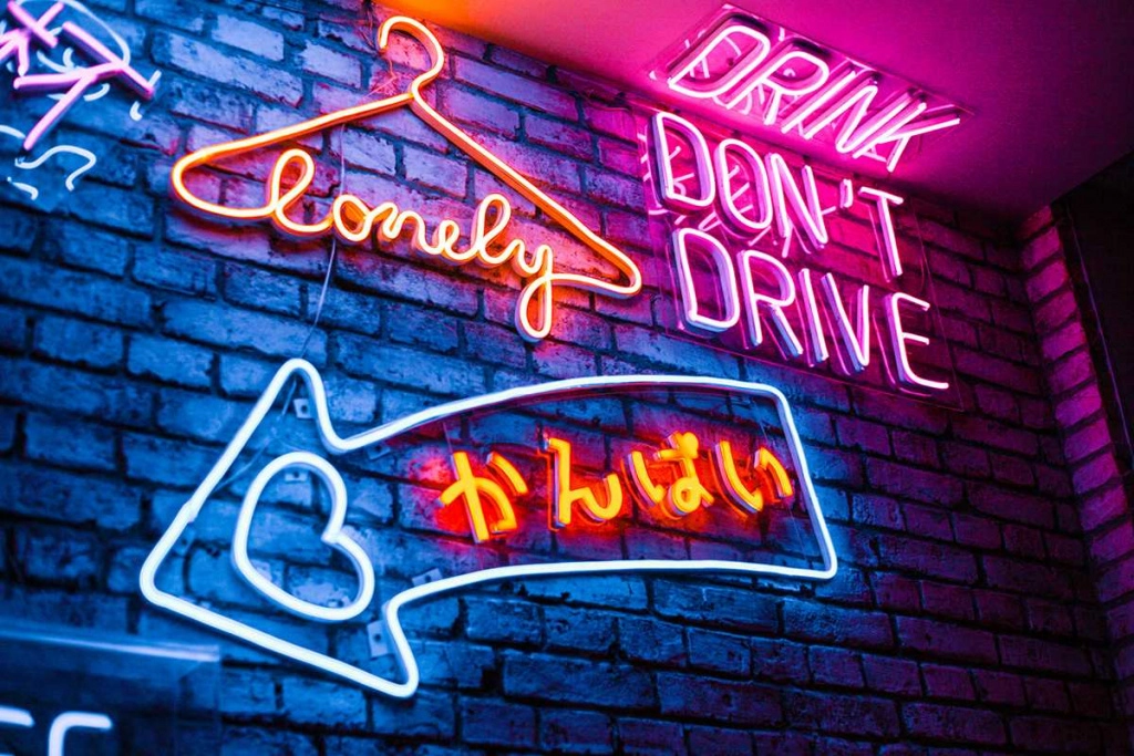 neon-vyveska-.jpeg
