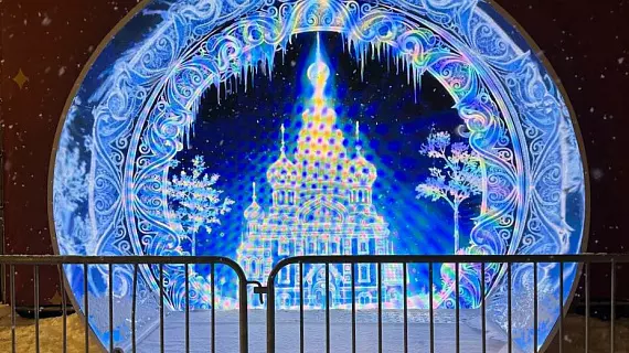Оформление новогодних украшений на Дворцовой площади и в Кронштадте 